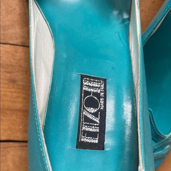 Turquoise vintage Italian pumps - Picture 3 of 6